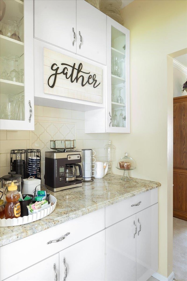2 Moor Ln, East Patchogue, NY 11772 - bar area featuring tasteful backsplash