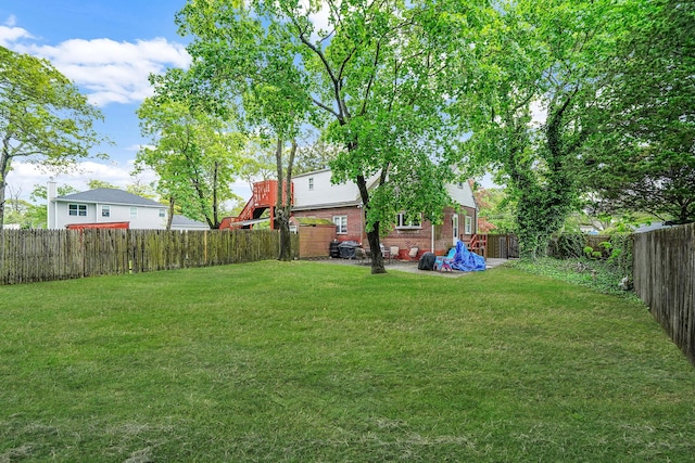 1817 Lincoln Ave, Holbrook, NY 11741 - view of fenced backyard