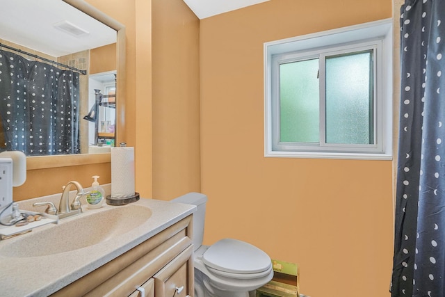 1817 Lincoln Ave, Holbrook, NY 11741 - full bath featuring vanity and curtained shower