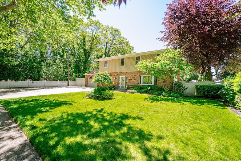 4 Charter Ln, Smithtown, NY 11787 - photo 1