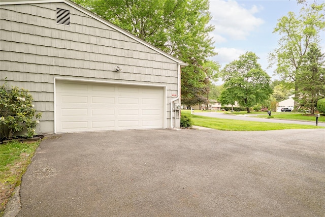 123 Birch Ln, New City, NY 10956 - view of detached garage