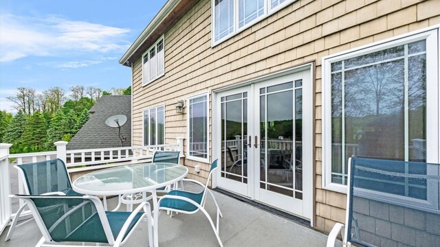42 Blackstone Rdg, Holmes, NY 12531 - balcony featuring french doors and outdoor dining space