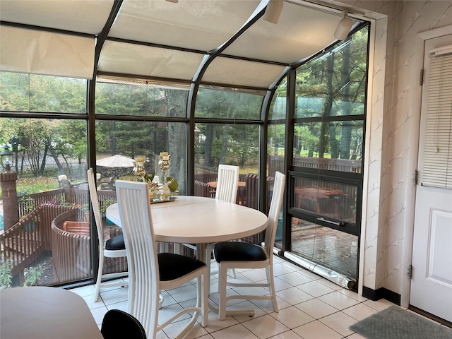 1 Parkview Dr, Middletown, NY 10940 - view of sunroom / solarium