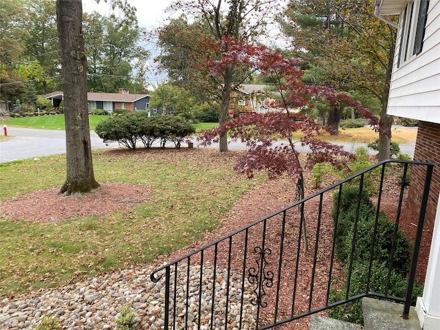 1 Parkview Dr, Middletown, NY 10940 - view of green lawn