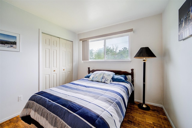 7 Ross Ln, Middletown, NY 10941 - bedroom featuring wood finished floors and a closet
