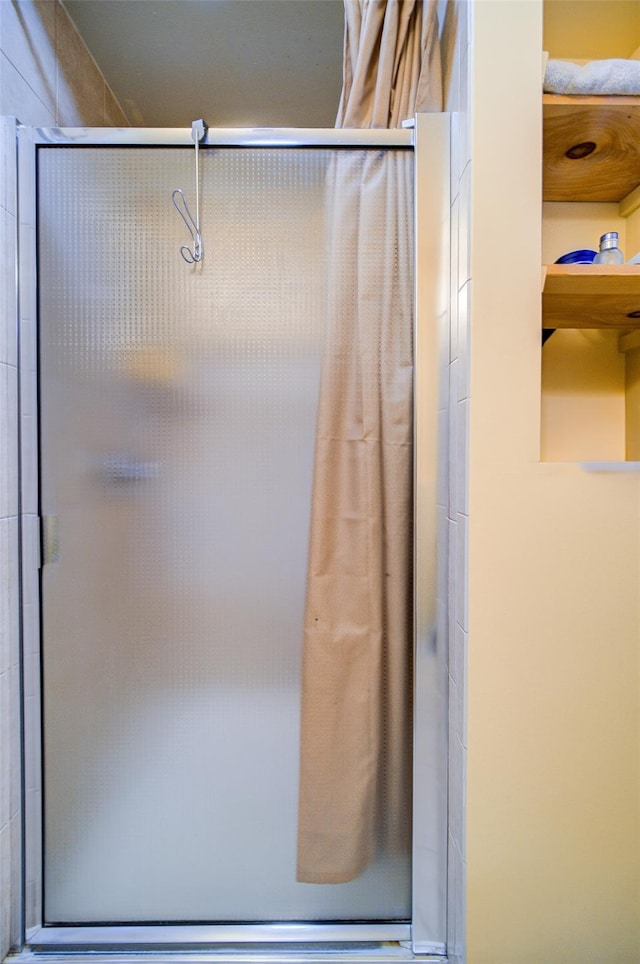 7 Ross Ln, Middletown, NY 10941 - full bath with a shower stall
