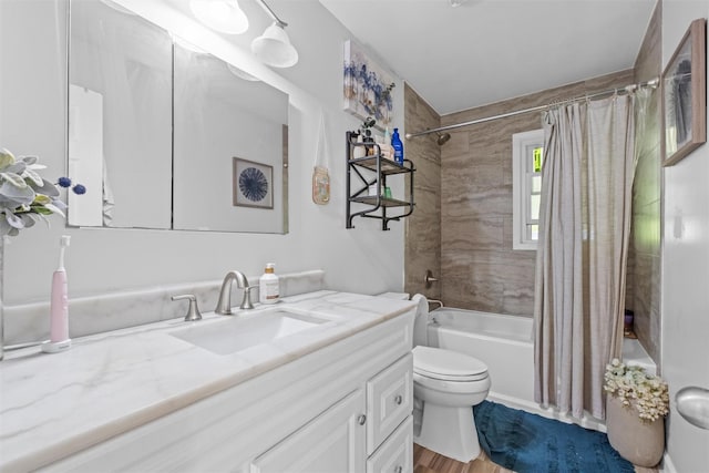 3518 Overlook Ave, Yorktown Heights, NY 10598 - full bath featuring vanity, shower / tub combo, toilet, and wood finished floors