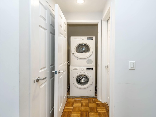 100 Harbor View Dr Unit 515, Port Washington, NY 11050 - laundry area featuring estacked washer and dryer