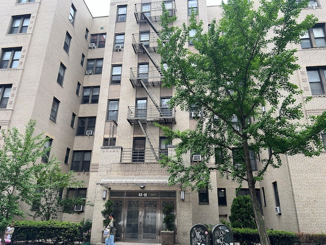 40-18 Hampton St Unit 5-J, Elmhurst, NY 11373 - view of apartment building / complex