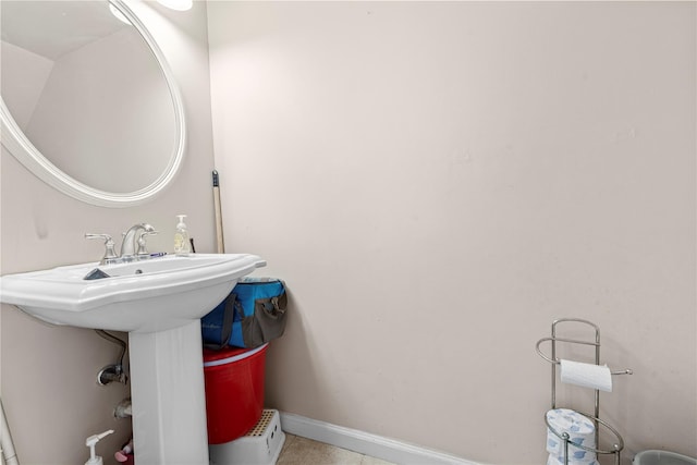 120-15 Cove Ct Unit 90A, College Point, NY 11356 - bathroom featuring baseboards
