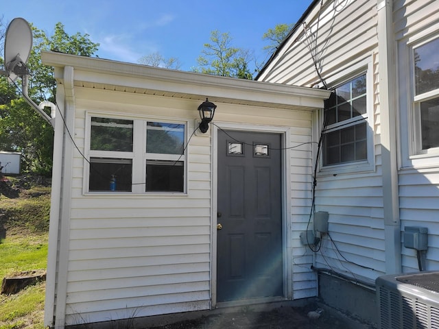 view of exterior entry with cooling unit
