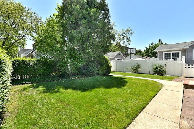 50 Fordham St, Williston Park, NY 11596 - view of yard