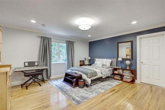 14 Rockwood Rd W, Manhasset, NY 11030 - bedroom featuring light wood finished floors, baseboards, recessed lighting, and ornamental molding