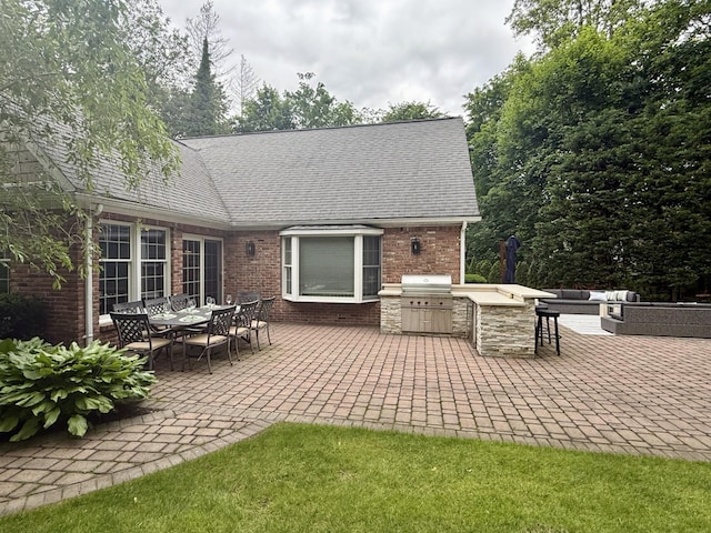 14 Rockwood Rd W, Manhasset, NY 11030 - view of patio / terrace with outdoor dining area