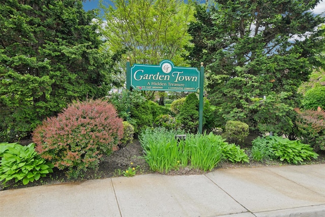 1213 E Broadway Unit B25, Hewlett, NY 11557 - view of community sign