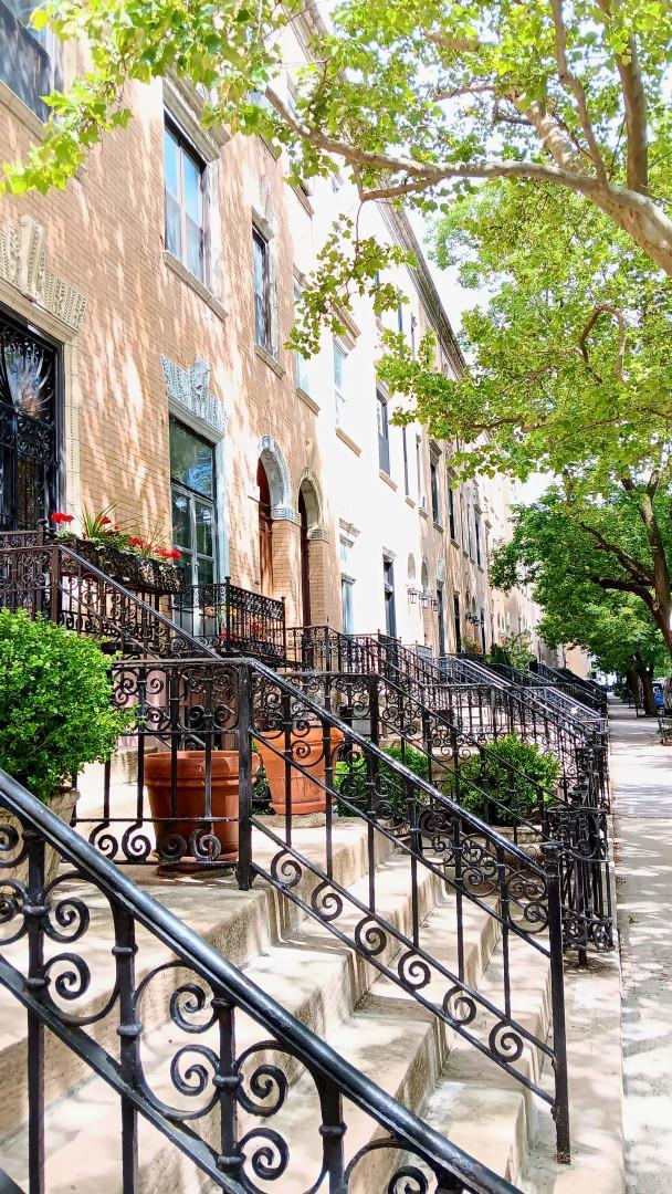229 W 138th St, New York Manhattan, NY 10030 - view of home's community featuring stairs