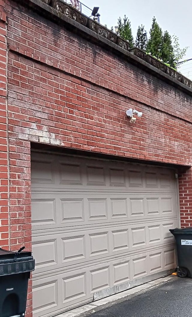 229 W 138th St, New York Manhattan, NY 10030 - view of garage