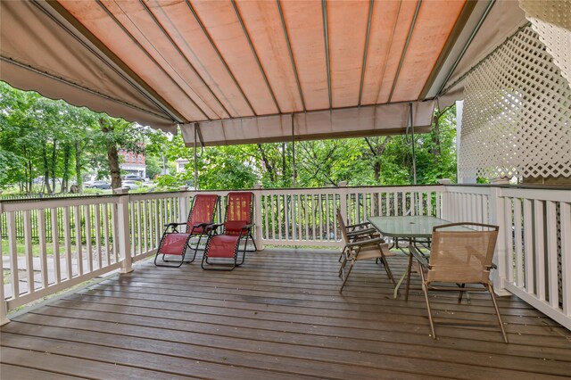 12 Horizon Ct Unit 103, Monsey, NY 10952 - wooden terrace with outdoor dining space