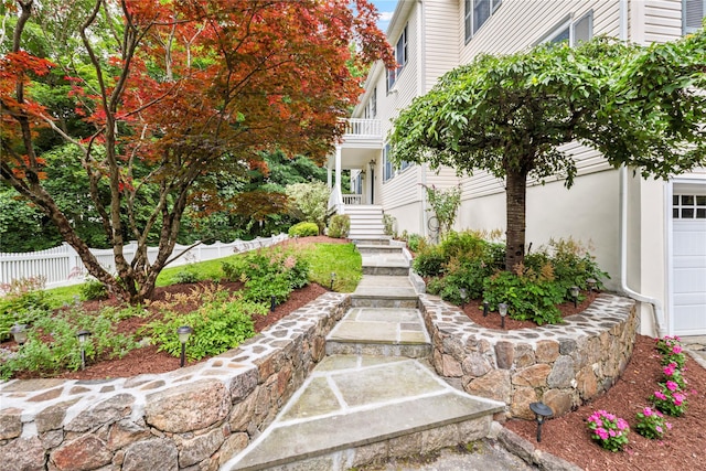 306 Mountain Rd, Pleasantville, NY 10570 - view of yard with a garage