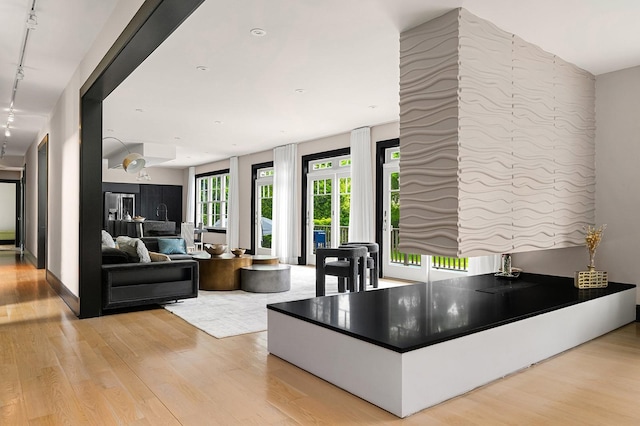 1015 Seven Oaks Ln, Mamaroneck, NY 10543 - view of lobby