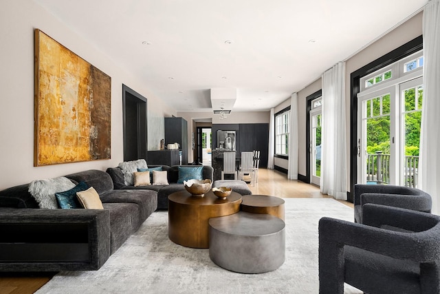 1015 Seven Oaks Ln, Mamaroneck, NY 10543 - view of building lobby