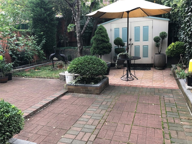 17-12 Starr St, Ridgewood, NY 11385 - view of patio / terrace
