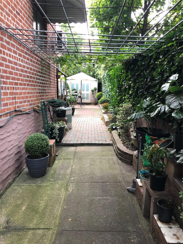 17-12 Starr St, Ridgewood, NY 11385 - view of patio / terrace