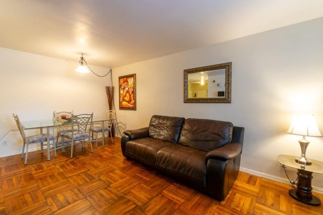 365 Bronx River Rd Unit 2M, Yonkers, NY 10704 - living area with baseboards