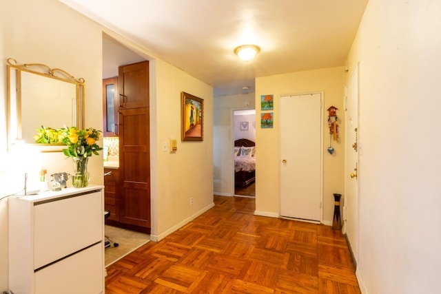 365 Bronx River Rd Unit 2M, Yonkers, NY 10704 - hall featuring baseboards
