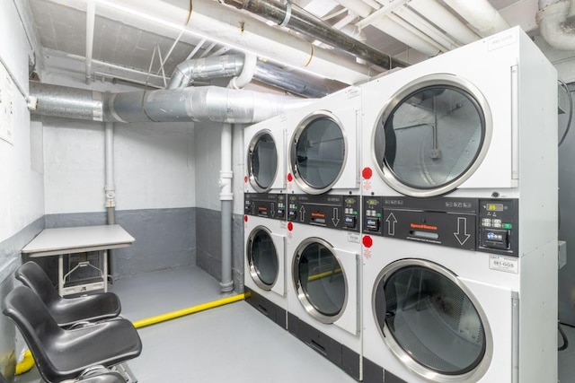 365 Bronx River Rd Unit 2M, Yonkers, NY 10704 - community laundry room featuring estacked washer and dryer and washer and clothes dryer