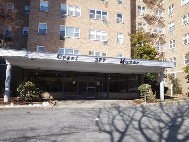 377 N Broadway Unit 601, Yonkers, NY 10701 - view of apartment building / complex