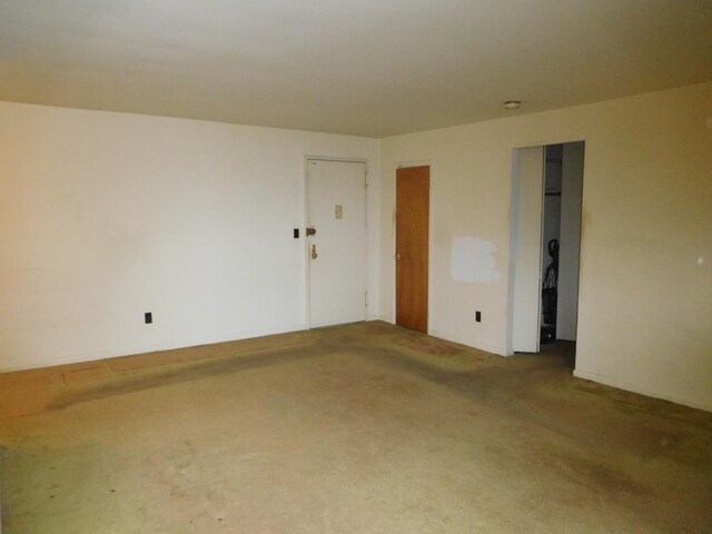 377 N Broadway Unit 601, Yonkers, NY 10701 - view of carpeted empty room