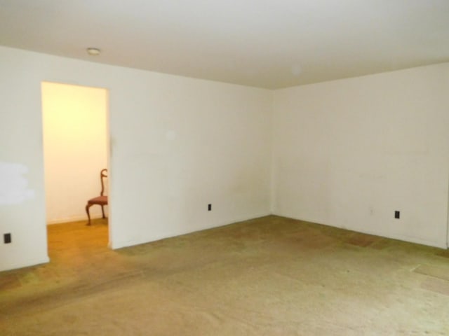377 N Broadway Unit 601, Yonkers, NY 10701 - spare room with light carpet