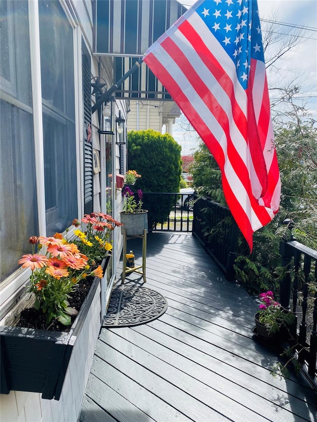 24 Lowerre St, Babylon, NY 11702 - view of deck