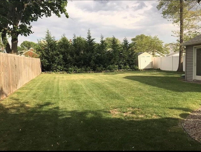 24 Lowerre St, Babylon, NY 11702 - view of yard