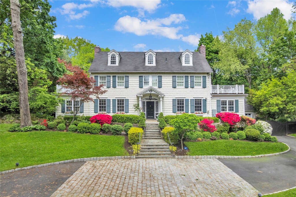91 Warwick Rd, Bronxville, NY 10708 - photo 1