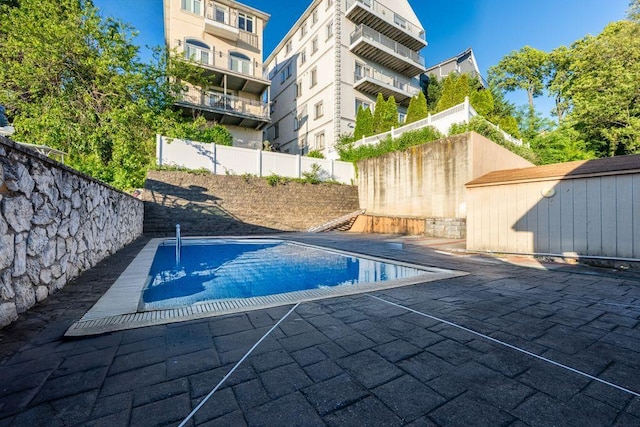 669 W Fingerboard Rd, Staten Island, NY 10305 - view of pool with a patio area