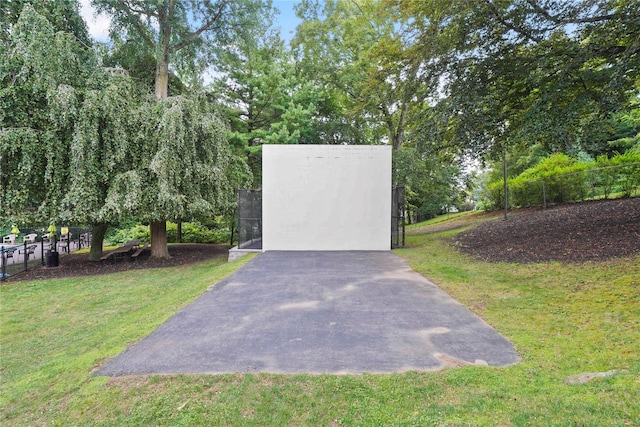 127 Beacon Hill Dr Unit F 13, Dobbs Ferry, NY 10522 - view of community with a gate