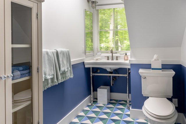 149 Washington Spring Rd, Palisades, NY 10964 - bathroom featuring toilet, tile patterned floors, and baseboards