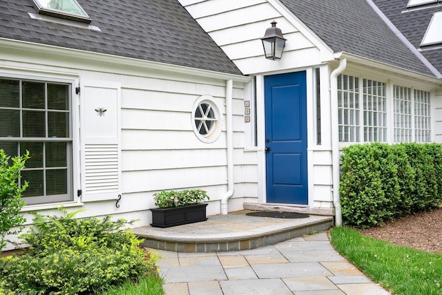 149 Washington Spring Rd, Palisades, NY 10964 - doorway to property featuring roof with shingles