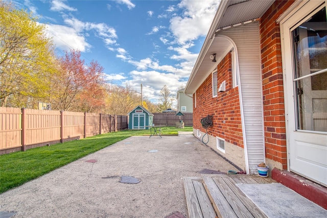 102 Barbara St, Staten Island, NY 10306 - fenced backyard featuring a patio area