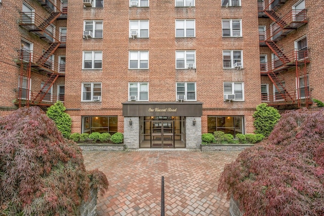 1 Vincent Rd Unit 2B, Bronxville, NY 10708 - view of apartment building / complex