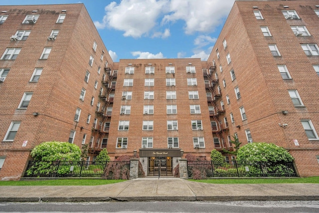 1 Vincent Rd Unit 2B, Bronxville, NY 10708 - view of apartment building / complex