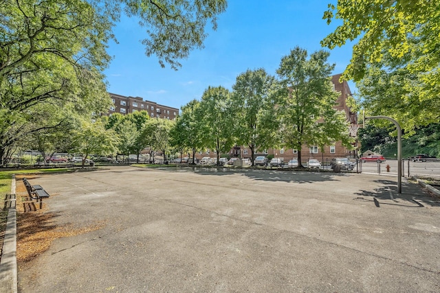 1 Vincent Rd Unit 2B, Bronxville, NY 10708 - view of community with uncovered parking