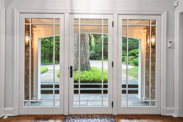 161 Piping Rock Rd, Locust Valley, NY 11560 - view of doorway to outside