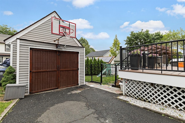 10 Mcbride Ave, White Plains, NY 10603 - detached garage with asphalt driveway