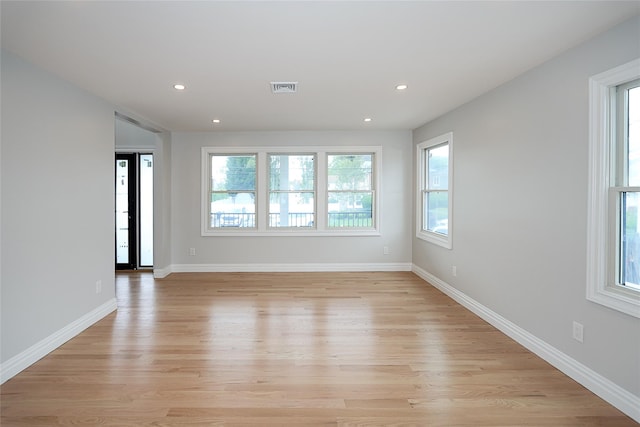 482 S 5th St, Lindenhurst, NY 11757 - unfurnished room featuring light wood-style flooring, recessed lighting, and baseboards