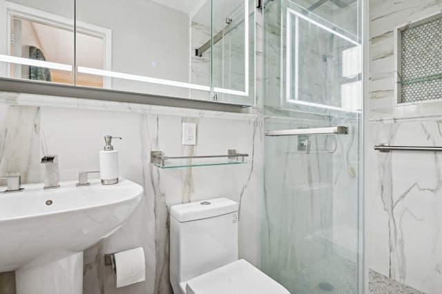 162-41 Powells Cove Blvd Unit 4G, Beechhurst, NY 11357 - bathroom with toilet, a marble finish shower, and a sink