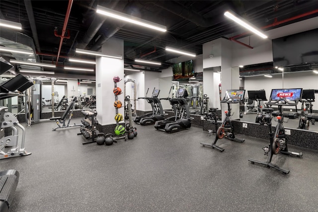 250 E 49th St Unit 5F, New York Manhattan, NY 10017 - view of workout area
