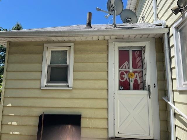 221 Lincoln Ave, Mineola, NY 11501 - photo 2
